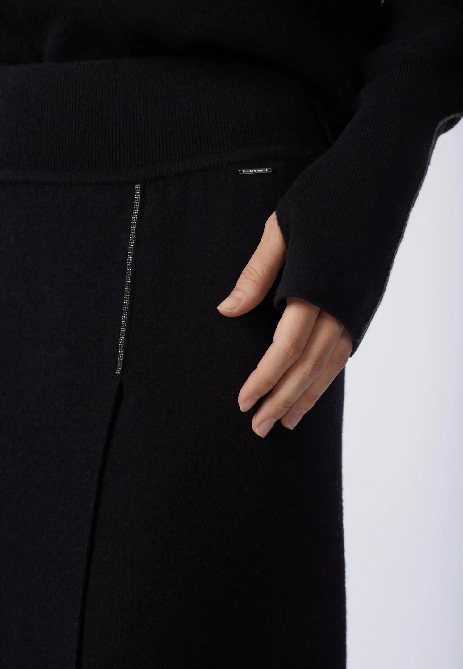 Юбка W24-00CH1120 Marc & André