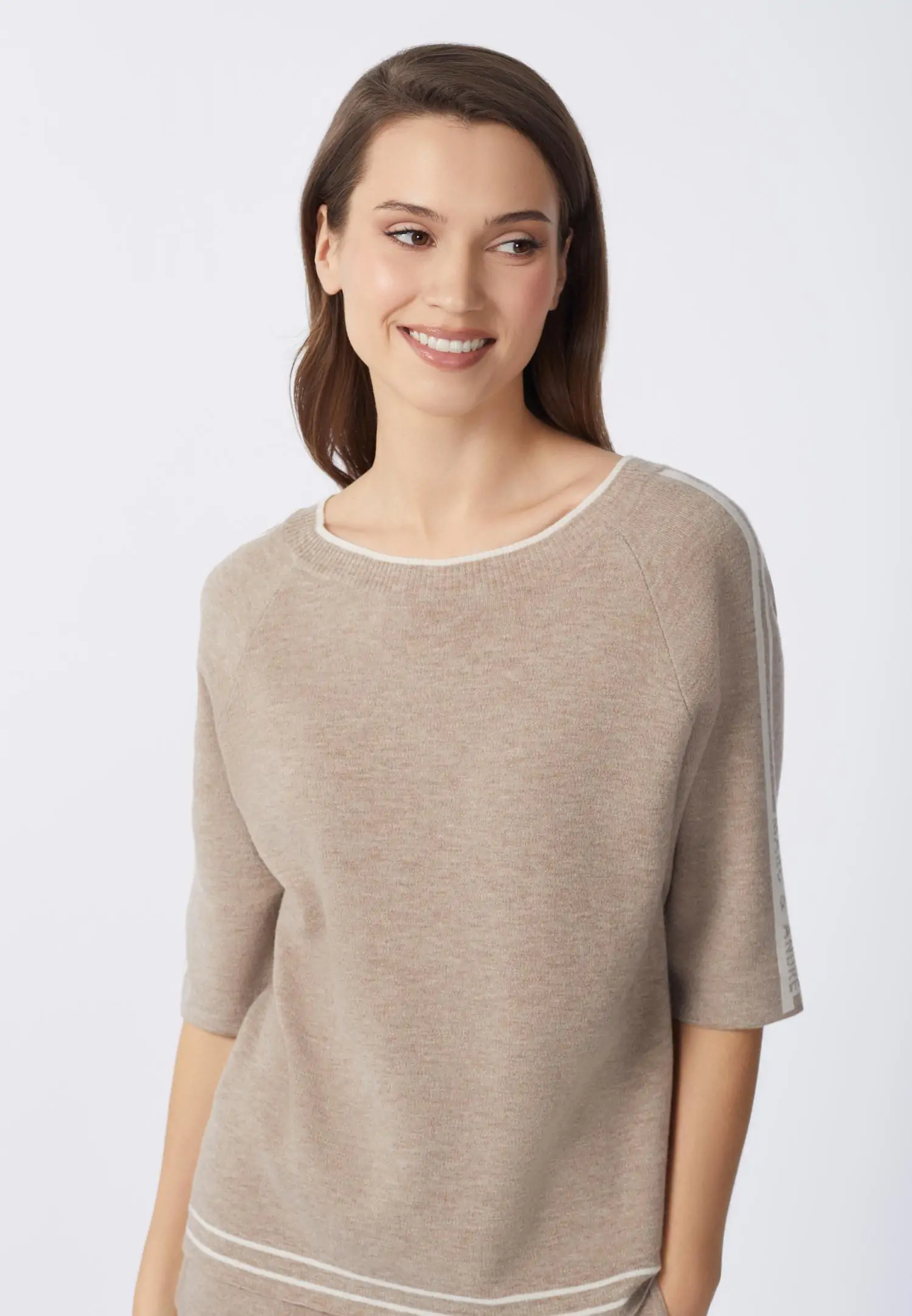 Джемпер W24-00CH1319 Marc & André