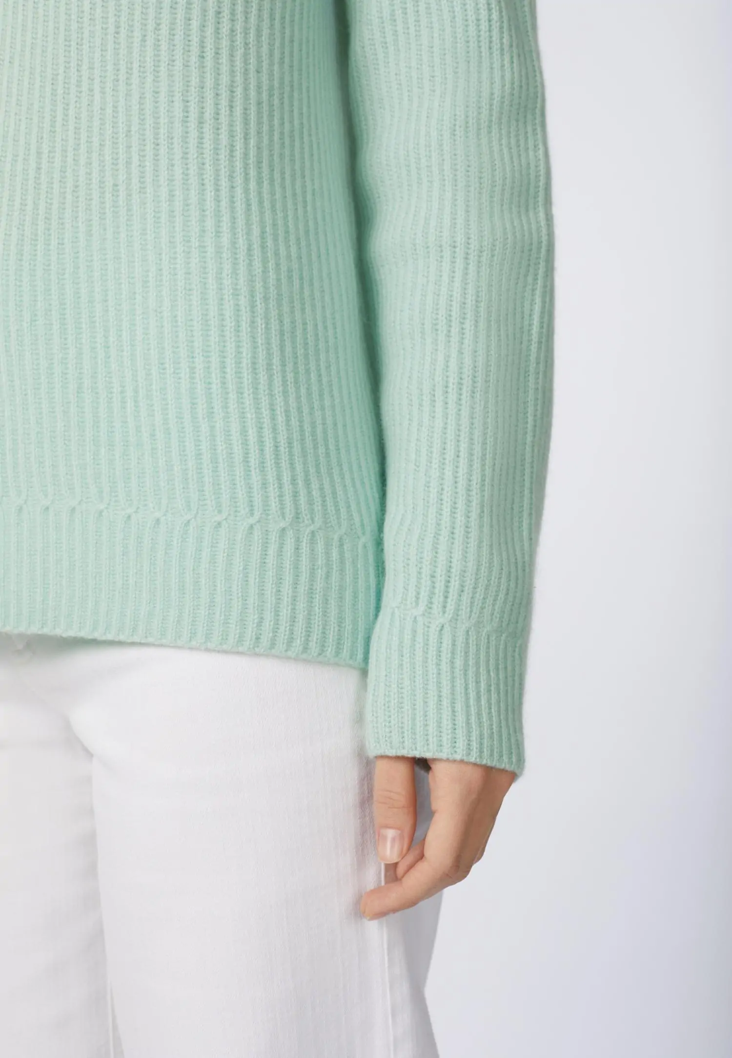 Свитер W24-00CH1719 Marc & André