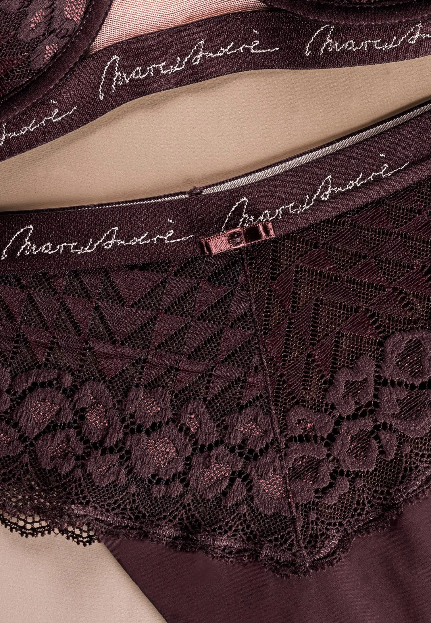 Трусы стринги W24-0691-O2-STL-LZ Marc & André