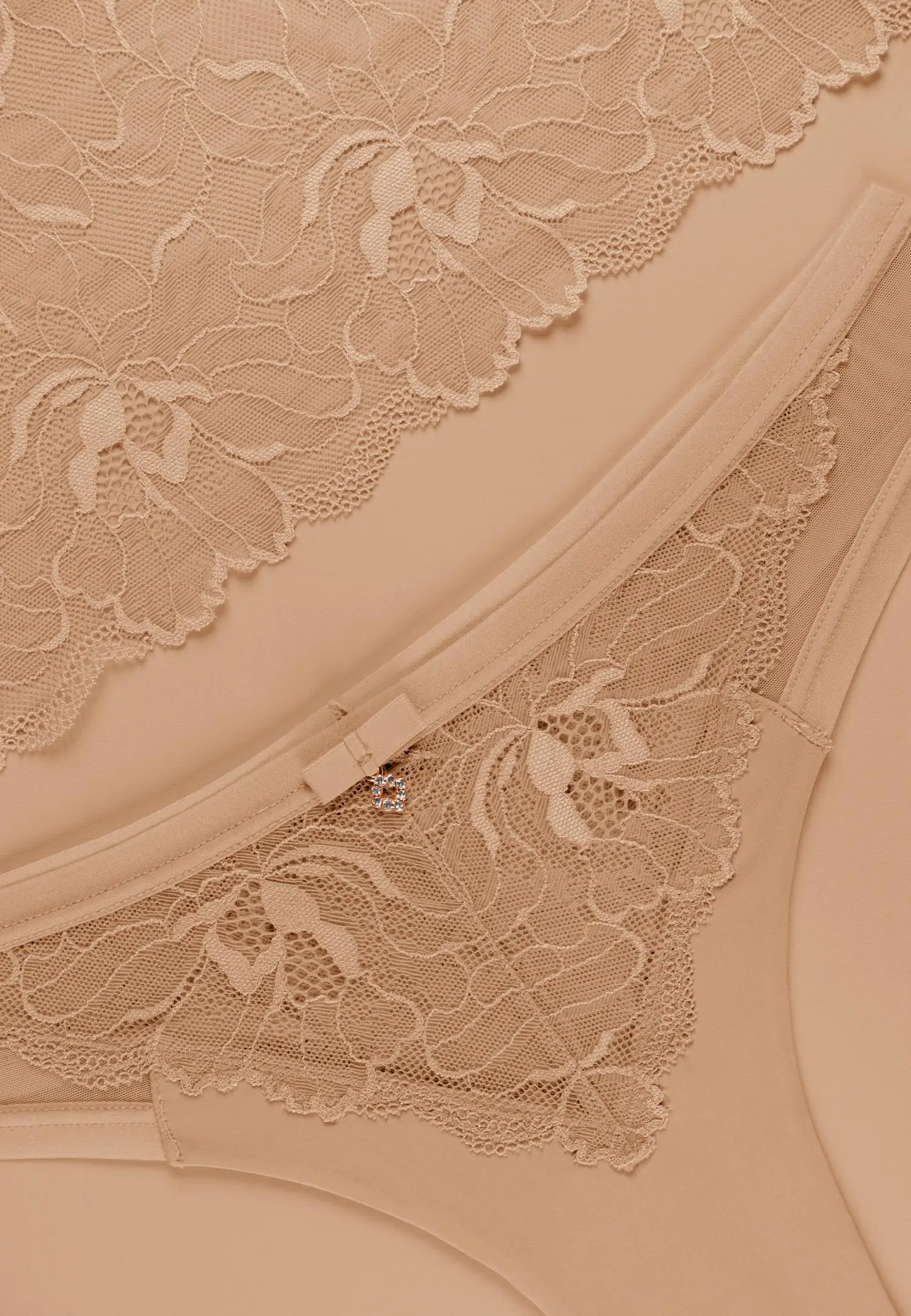 Бюстгальтер W24-1615-07-RGM-LY Marc & André