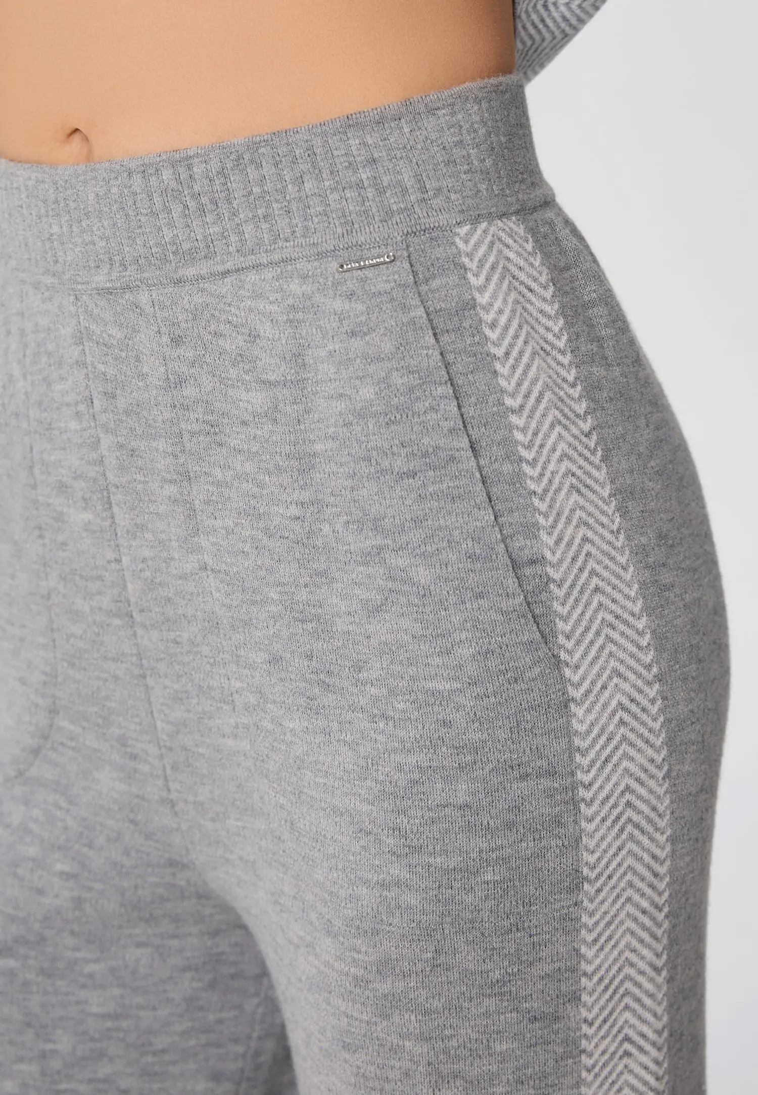 Брюки W25-00CH0210 Marc & André