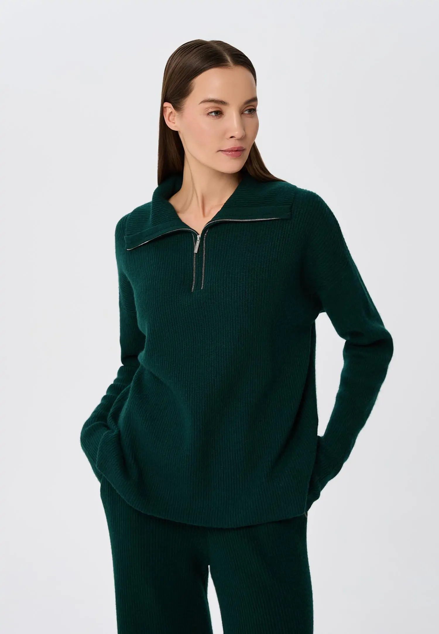 Свитер с воротником на молнии W25-00CH0323 Marc & André