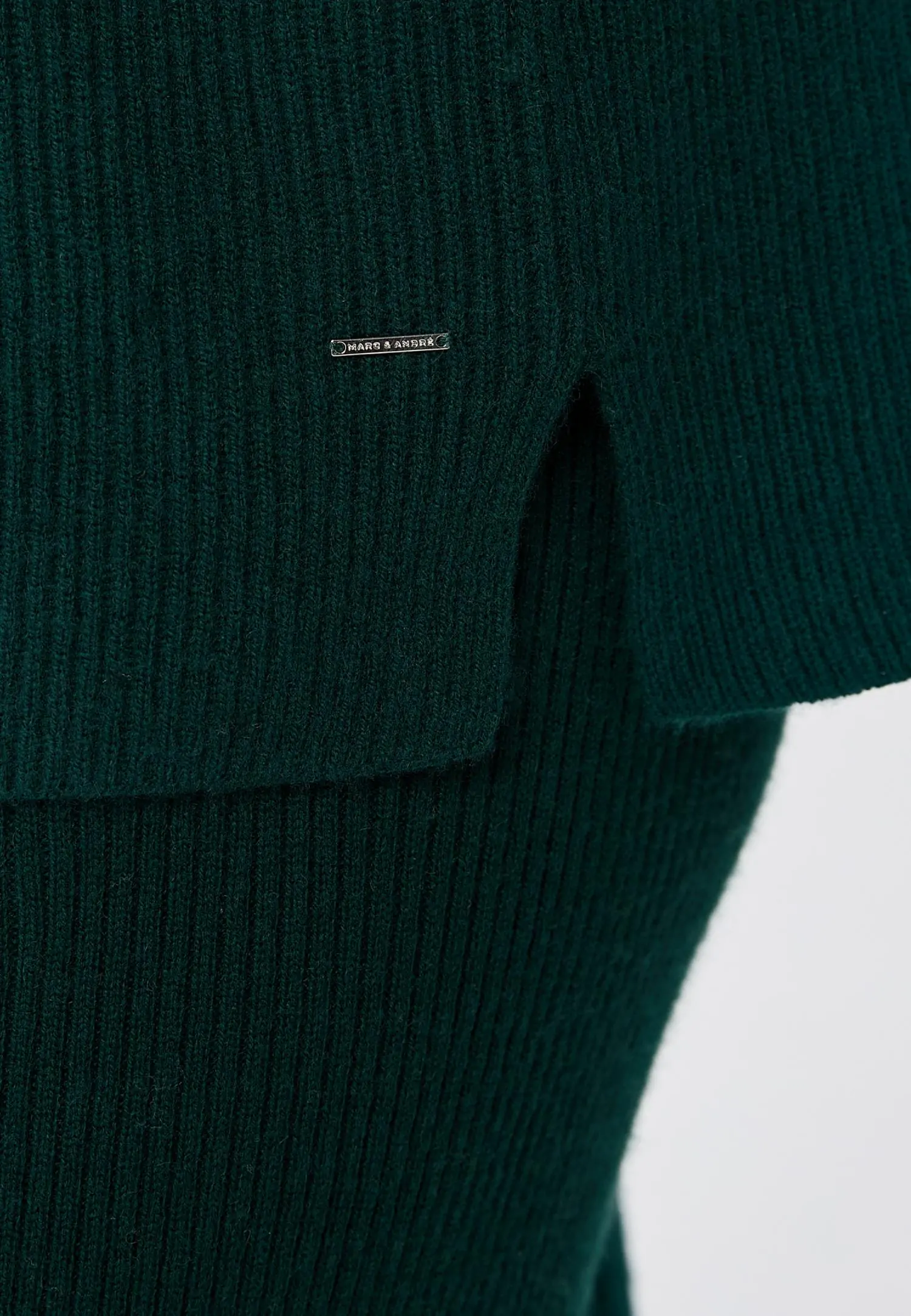 Свитер с воротником на молнии W25-00CH0323 Marc & André