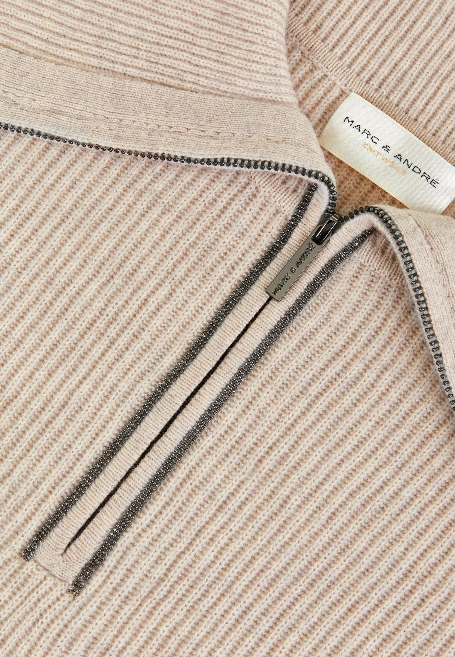 Свитер с воротником на молнии W25-00CH0423 Marc & André