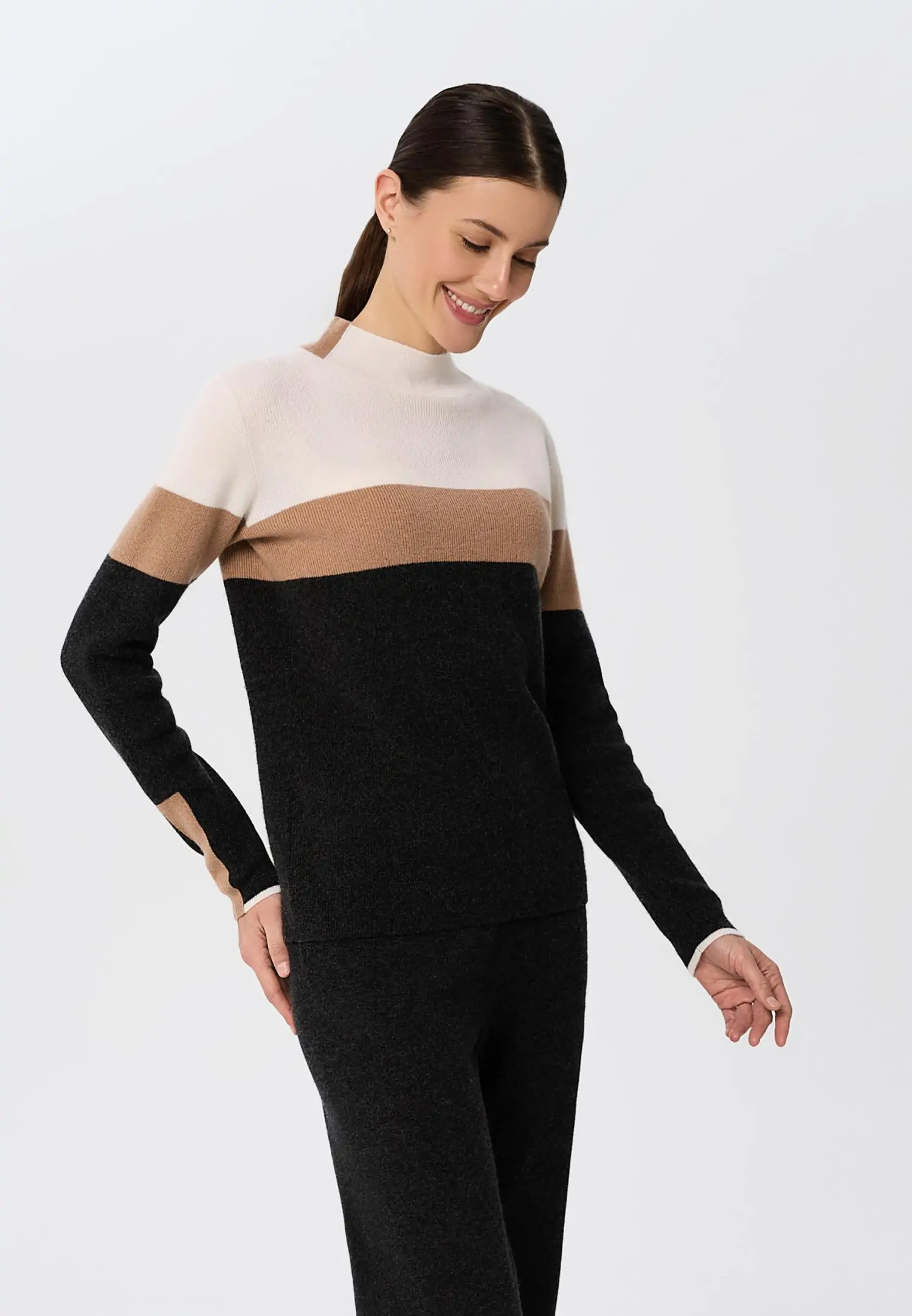 Джемпер W25-00CH0519 Marc & André