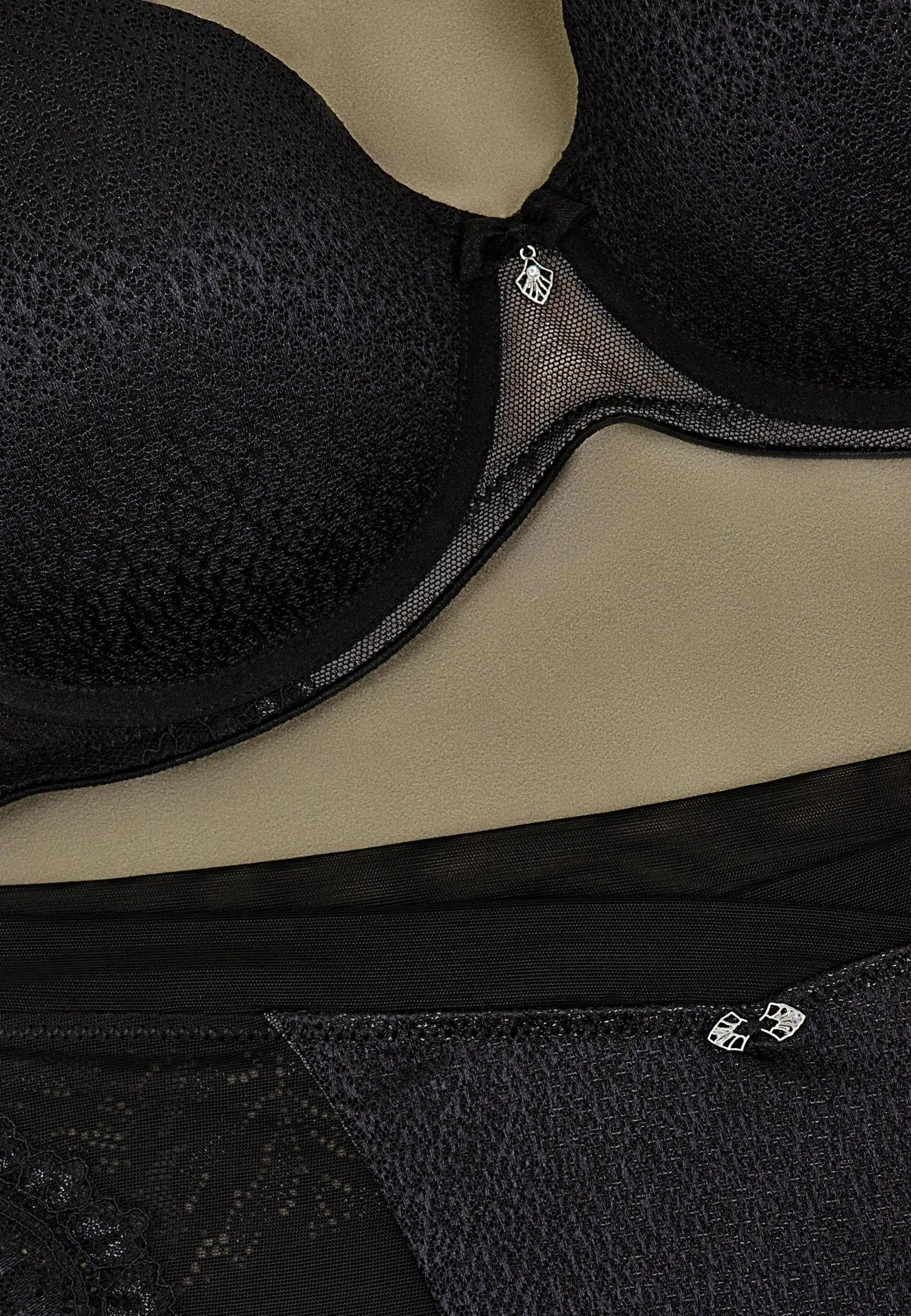 Бюстгальтер W25-0715-06-RGM-LY Marc & André